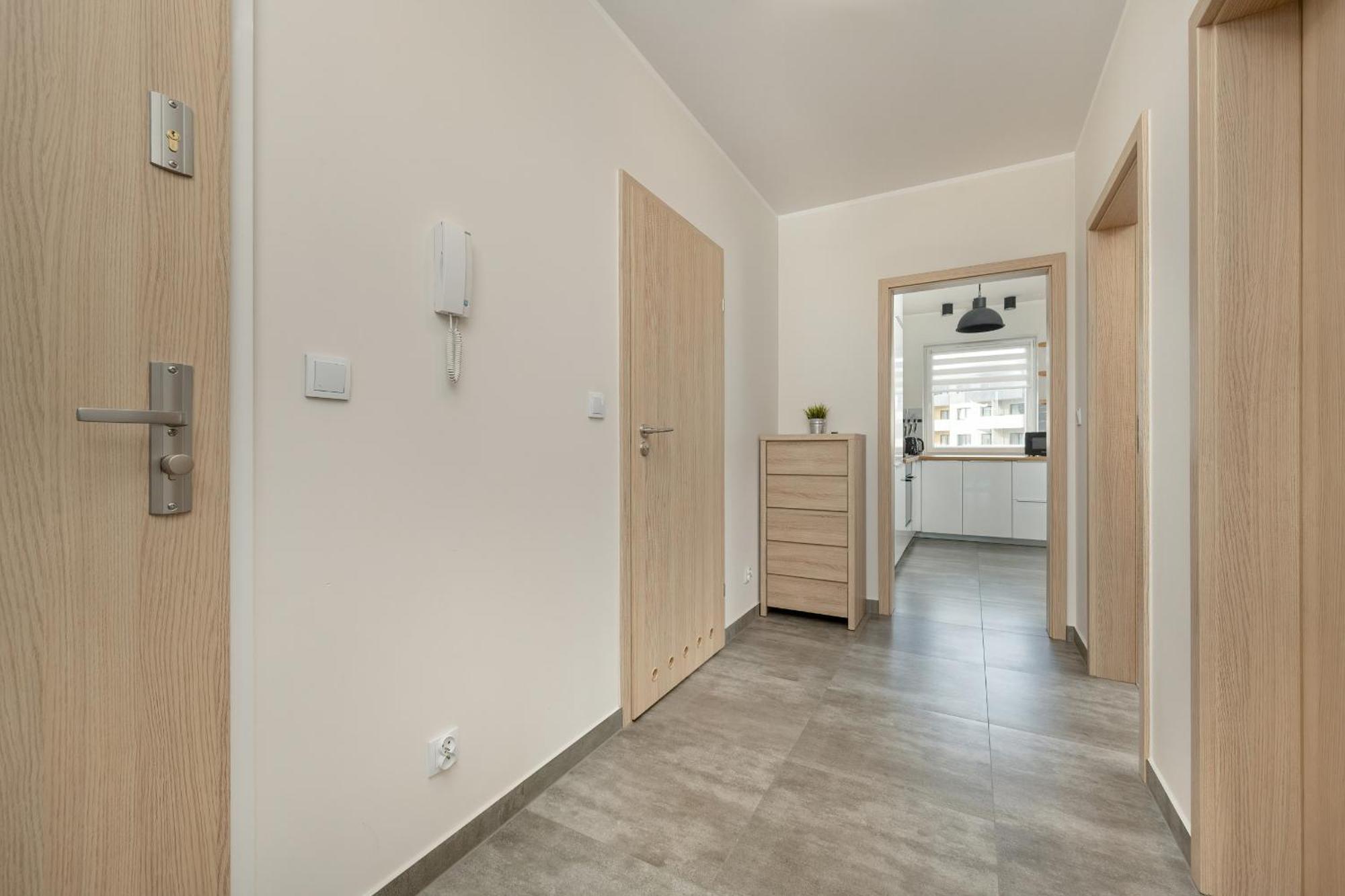 One Bedroom Apartment Nadodrze With Free Garage Wroclaw By Noclegi Renters Exterior foto