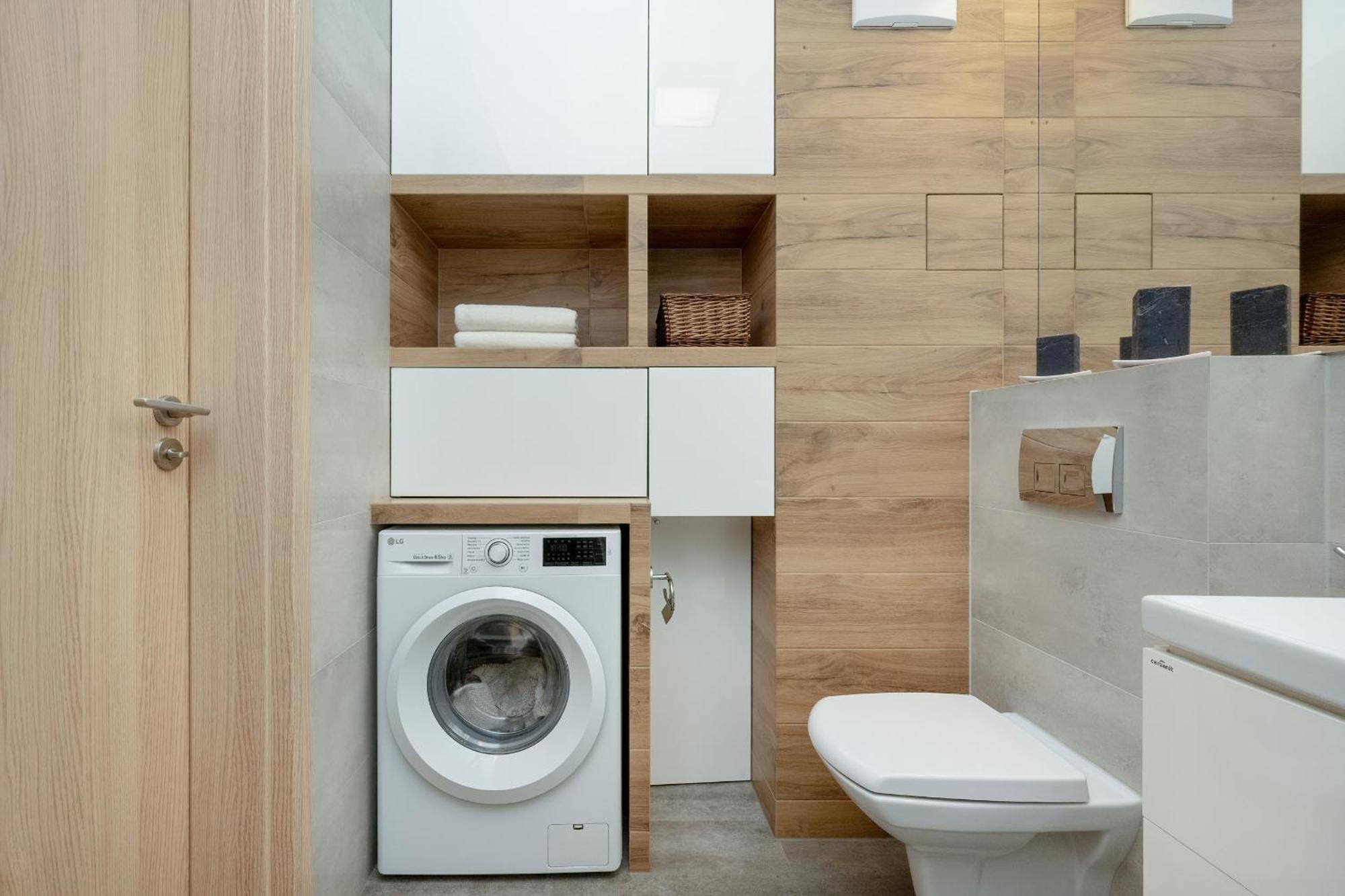 One Bedroom Apartment Nadodrze With Free Garage Wroclaw By Noclegi Renters Exterior foto